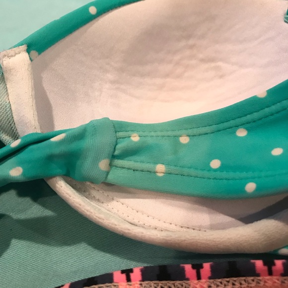 Bikini - Picture 4 of 7